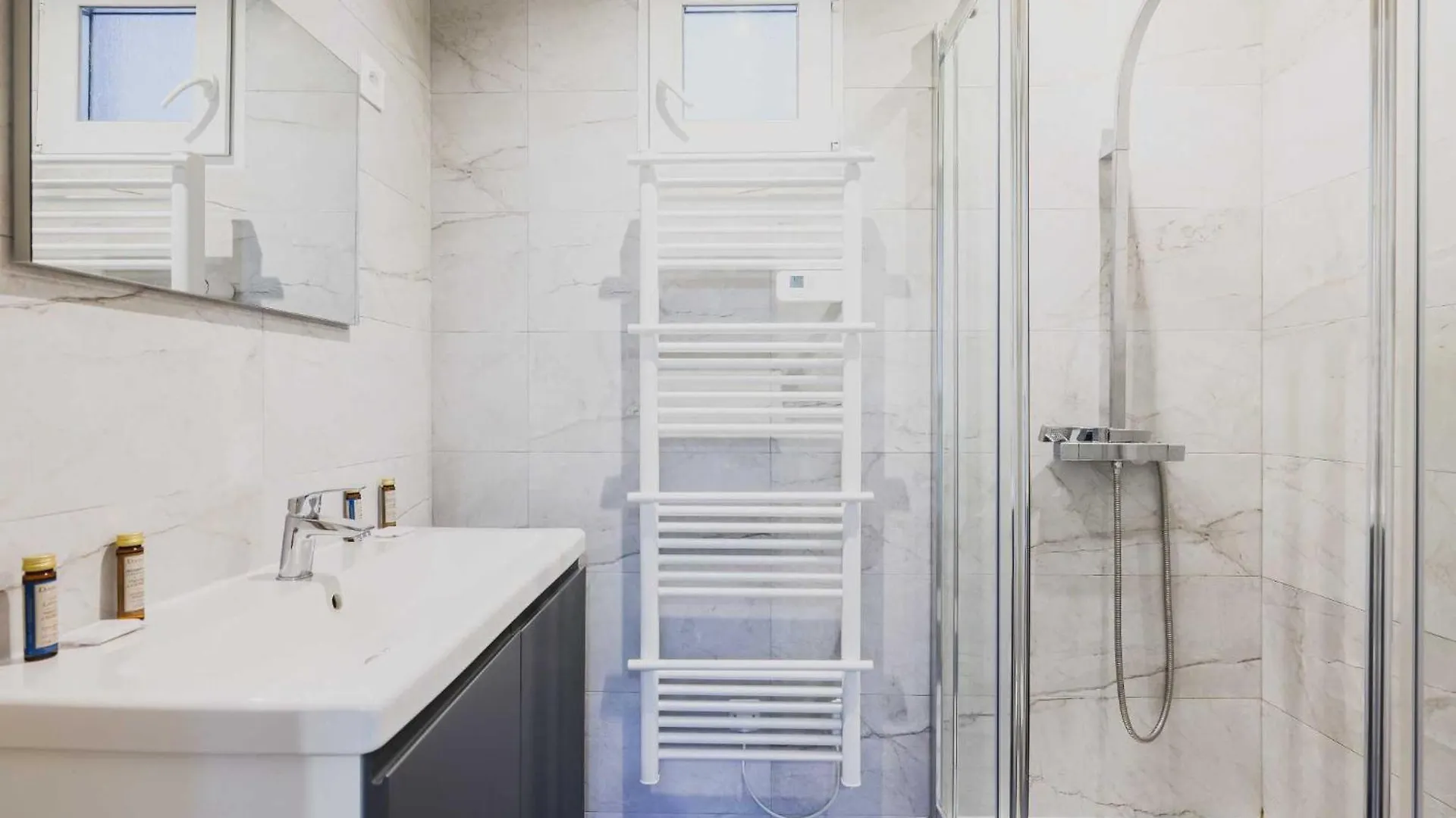 Apartment Beautiful Studio - 2P - Parc De Belleville Paris